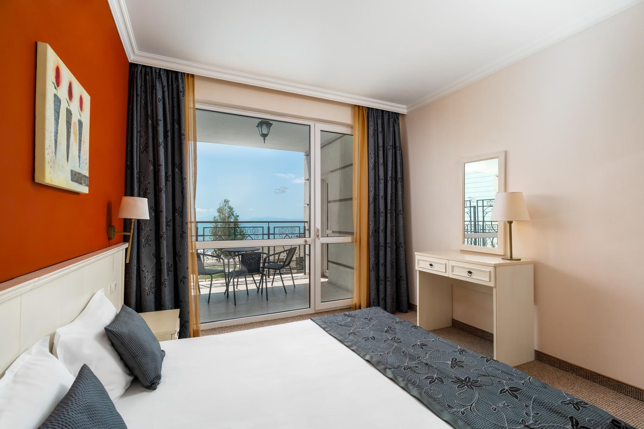 Suite, Sea View