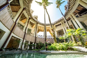 Outdoor treatment areas, sauna, hot tub, Turkish bath, body treatments - Eden Roc Cap Cana (Punta Cana)
