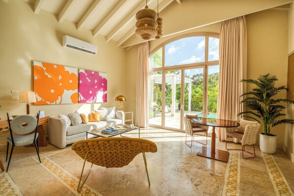 ملاءات من القطن المصري وأغطية فراش متميزة وألحفة محشوة بالريش