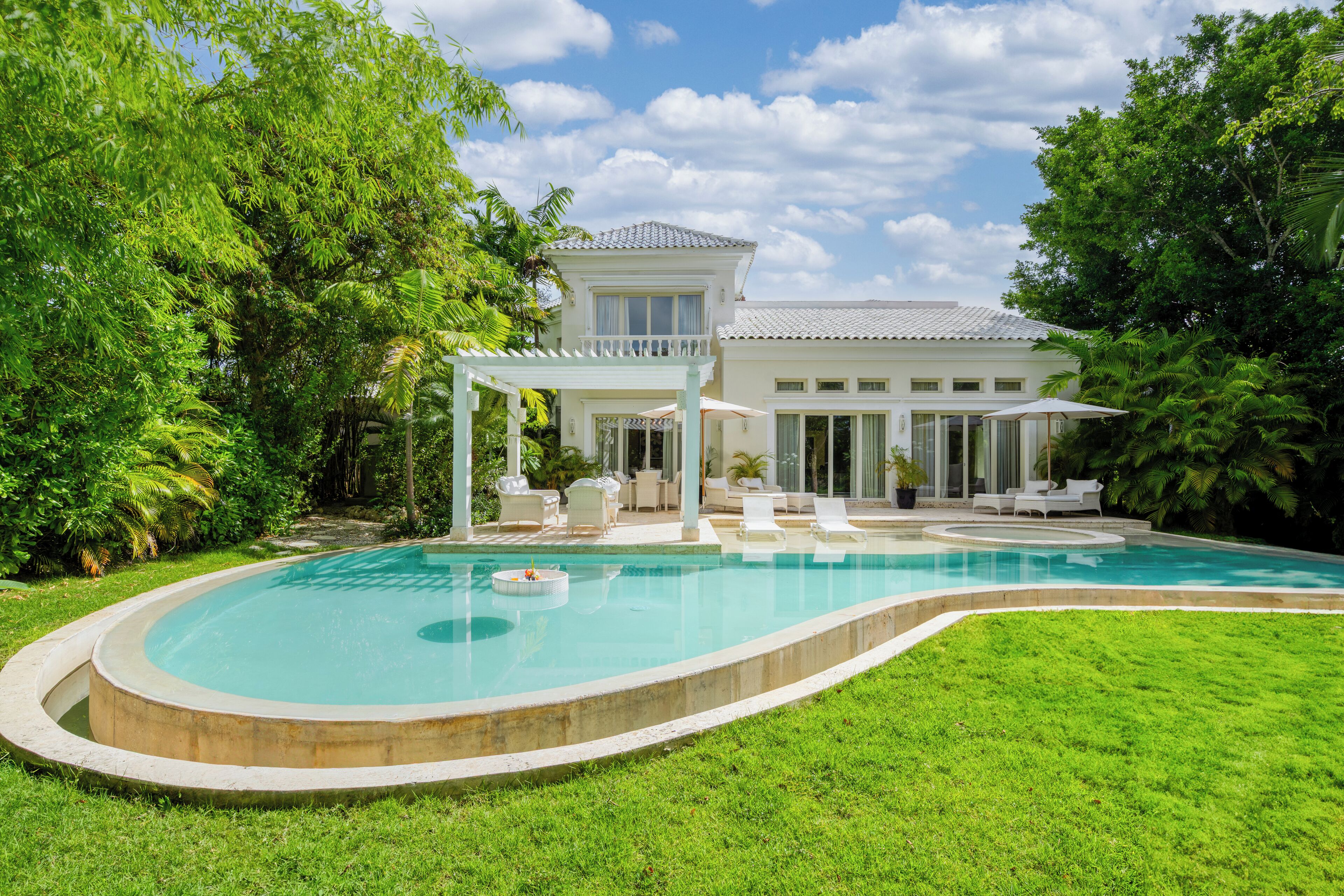 Three Bedroom Royal Villa | Egyptian cotton sheets, premium bedding, down comforters