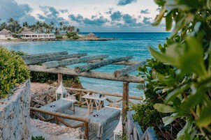 Outdoor treatment areas, sauna, hot tub, Turkish bath, body treatments