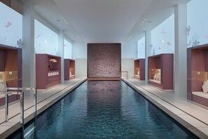 Indoor pool - Mandarin Oriental, Paris (Paris)