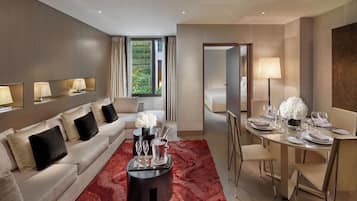 Couture Suite, Suite | Living area | 107-cm LCD TV with digital channels, TV, video-game console