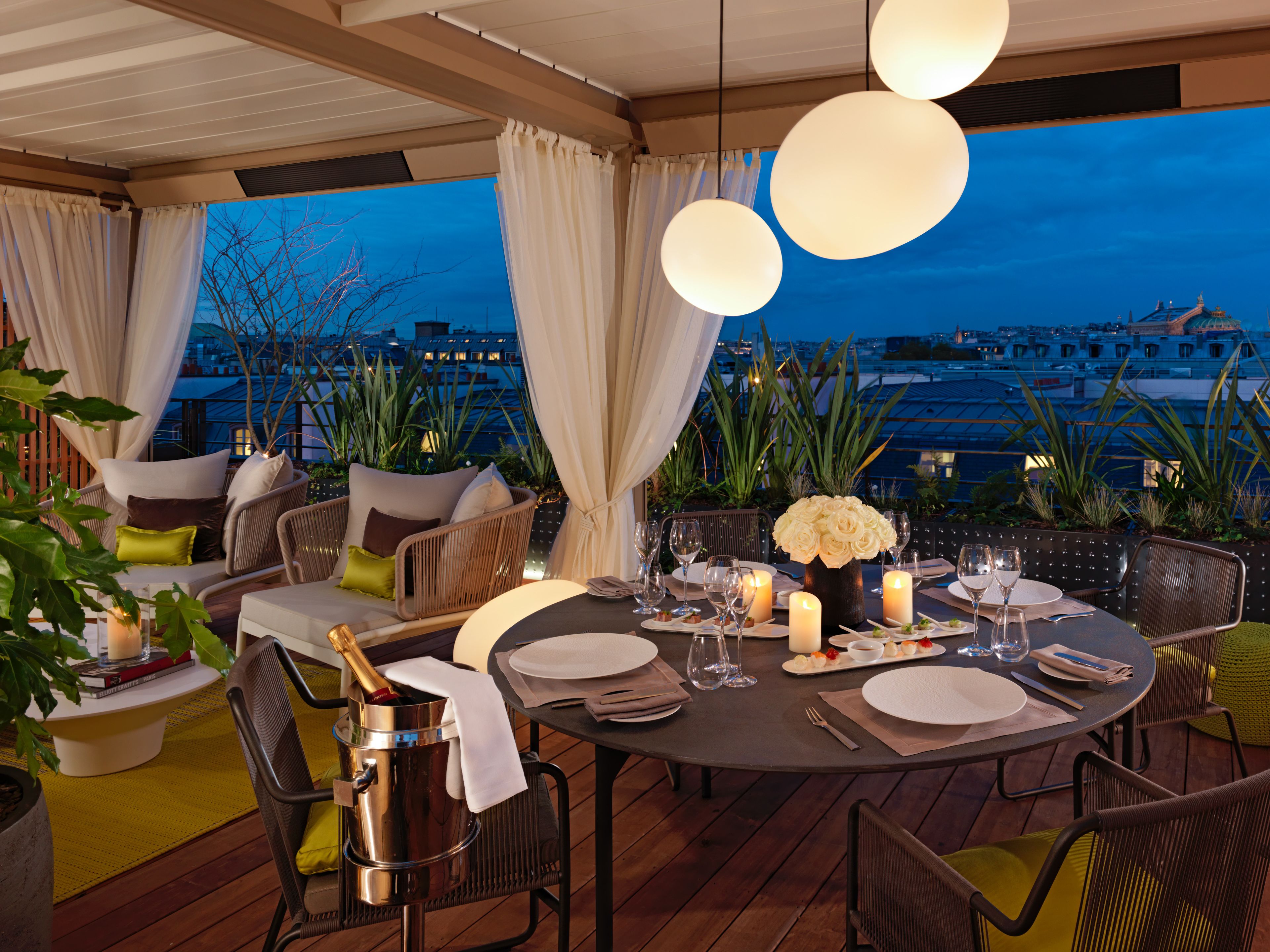 Penthouse (Oriental Suite) | Dineren