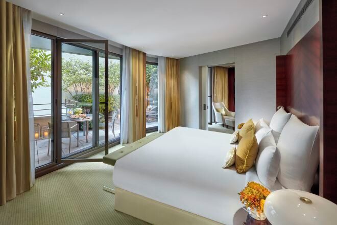 Premium bedding, minibar, in-room safe, desk