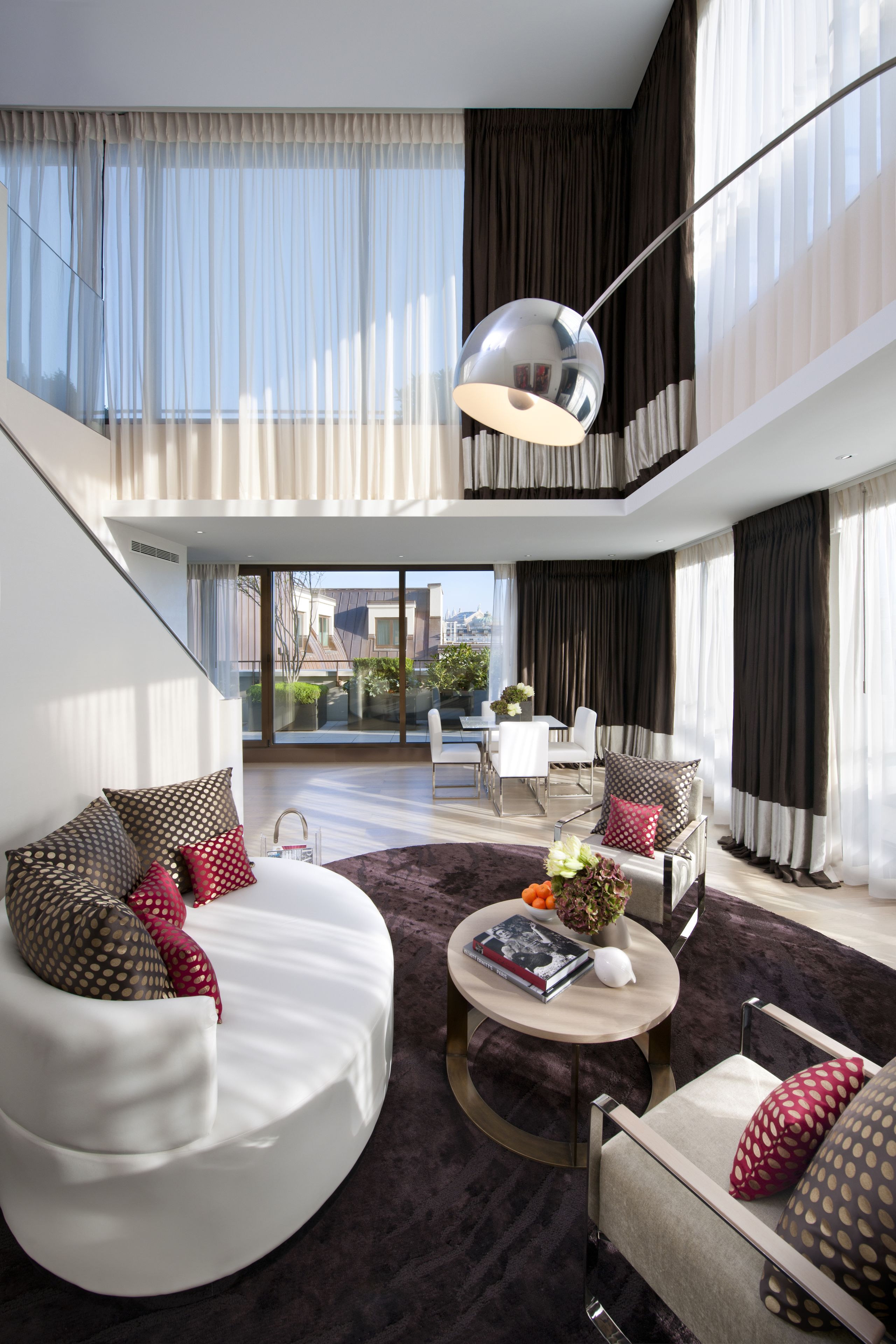 Suite – panorama | Oppholdsrom | En 107-centimeters LCD-TV med digitale kanaler samt TV og TV-spill