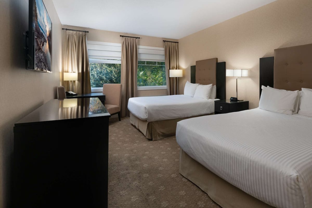 Premium bedding, pillowtop beds, in-room safe, individually decorated