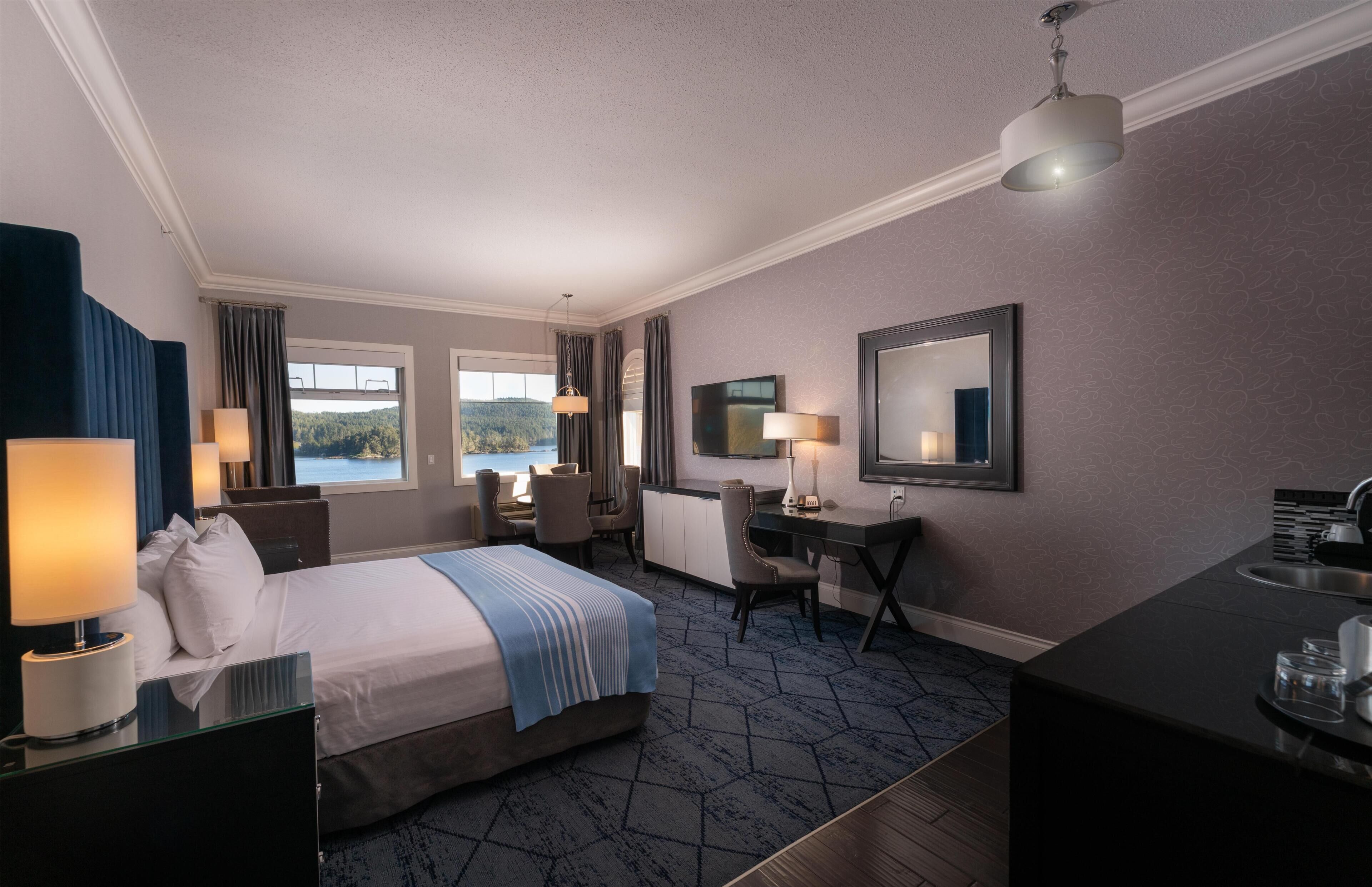 Standard Room, 1 King Bed, Non Smoking (Prestige Floor) | Premium bedding, pillowtop beds, in-room safe, individually decorated