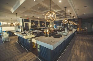 Breakfast, lunch, dinner served; American cuisine, ocean views 