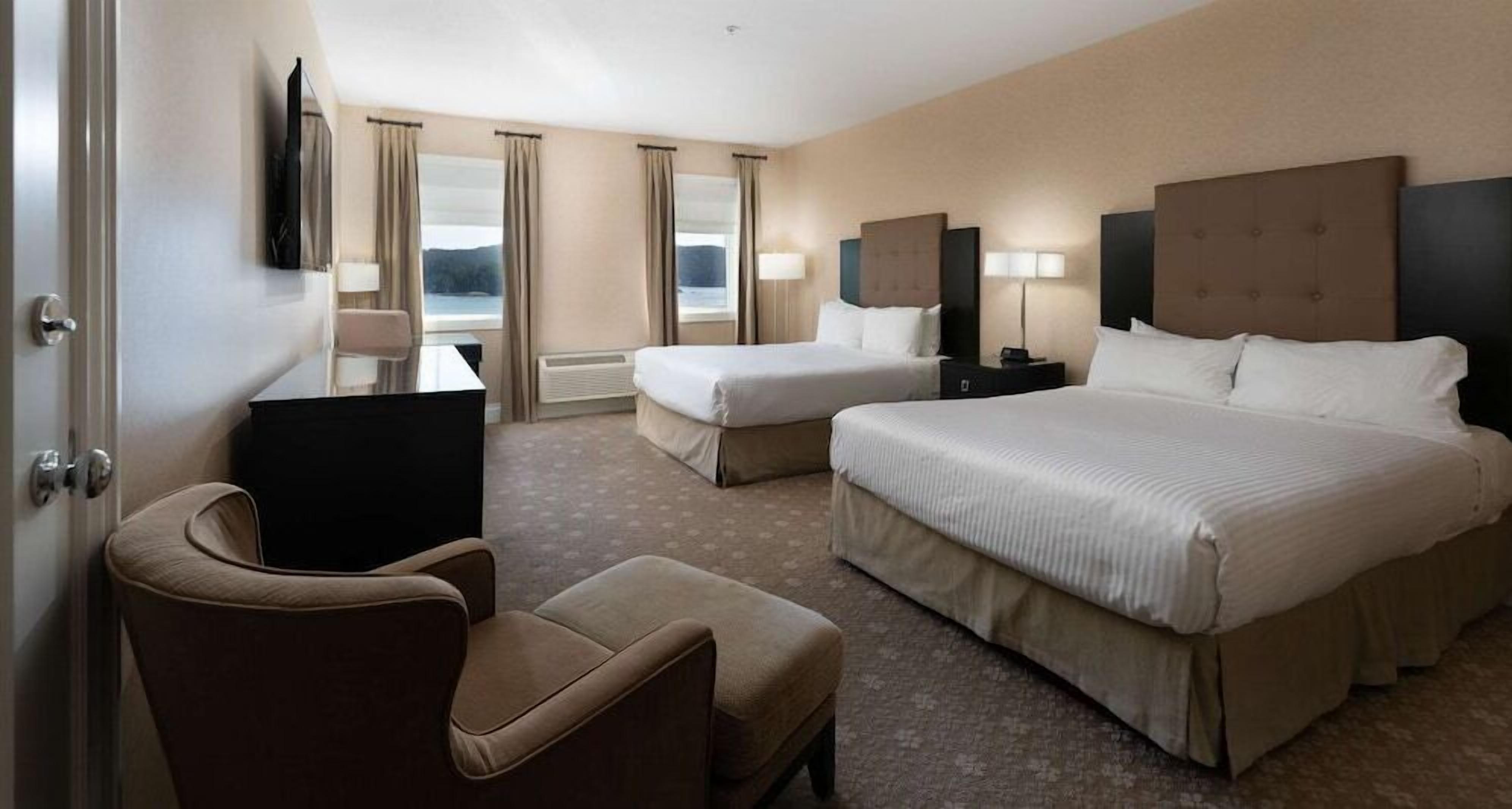 Premium bedding, pillowtop beds, in-room safe, individually decorated