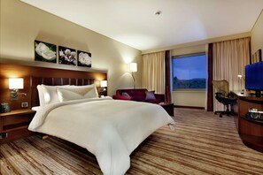 Minibar, in-room safe, desk, soundproofing