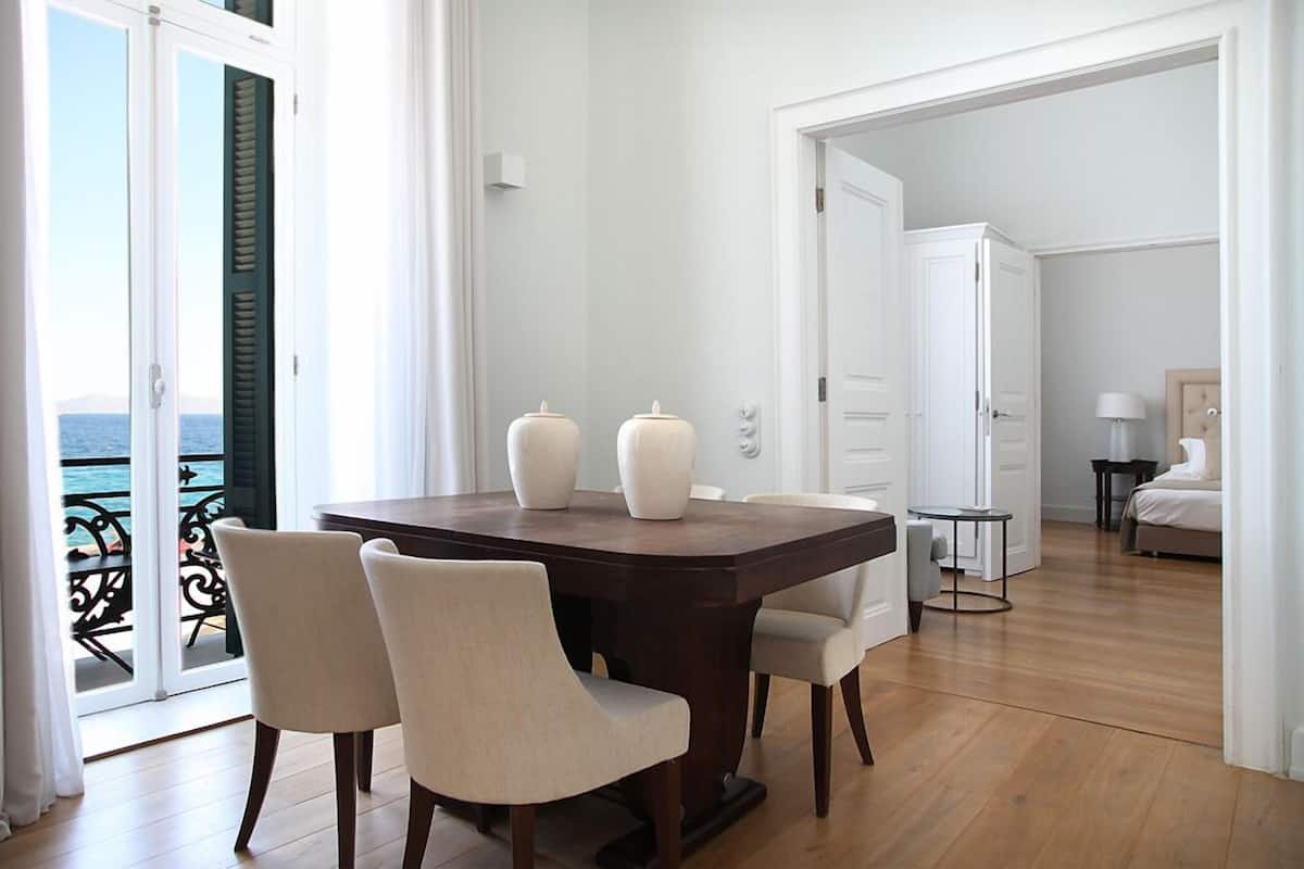 Suite, 1 Bedroom (VIP) | In-room dining