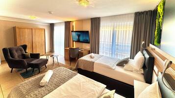 Deluxe Apartment 'A'
