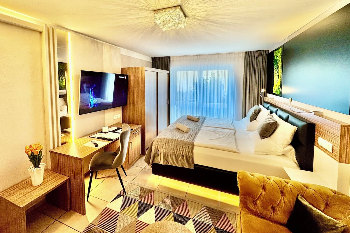 Standard Apartment (double) | 1 bedroom, premium bedding, in-room safe, individually decorated