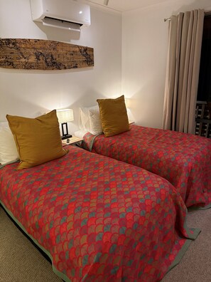 Luxury Villa, Multiple Beds, Bay View, Oceanfront | Premium bedding, down duvets, minibar, in-room safe