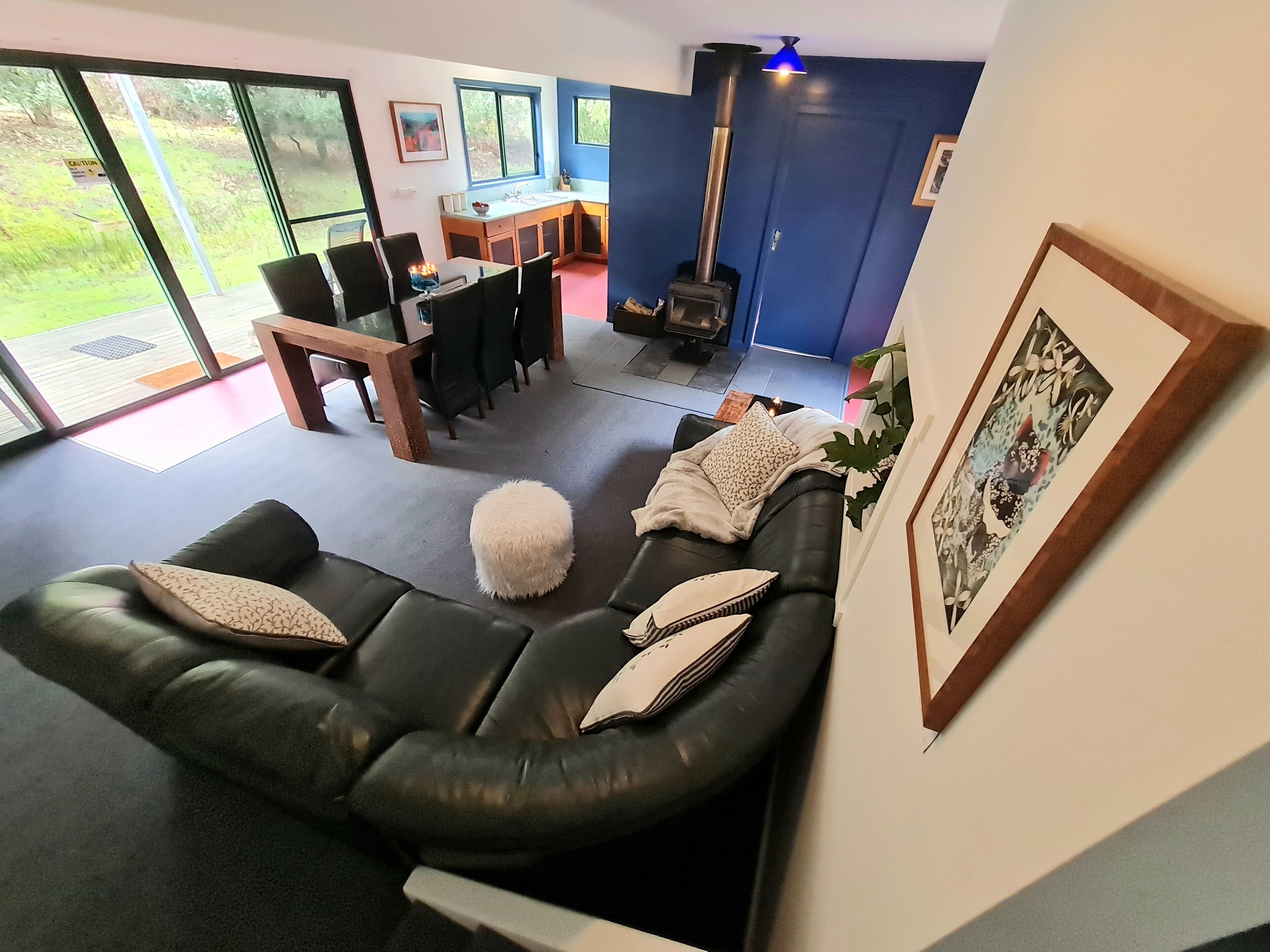Family House, 2 Bedrooms, Accessible, Mountain View | Living area | Fireplace