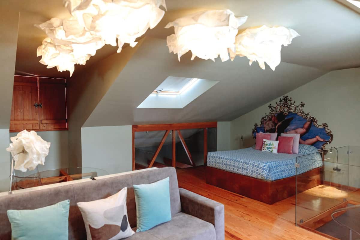 Apartamento superior, 3 habitaciones (Pombalino) | Caja fuerte, decoración individual, mobiliario individual y escritorio