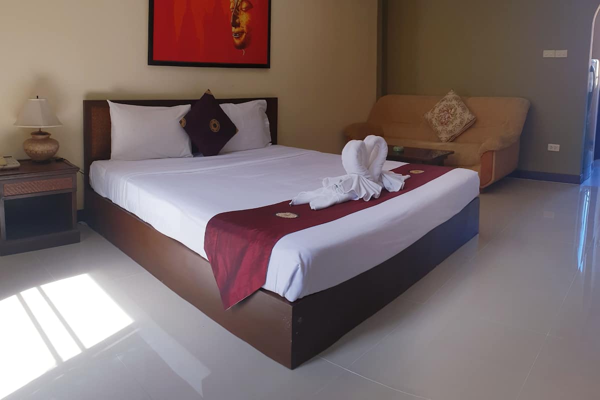 Chambre supérieure | Minibar, coffre-fort, rideaux d’obscurcissement, accès au Wi-Fi (inclus)