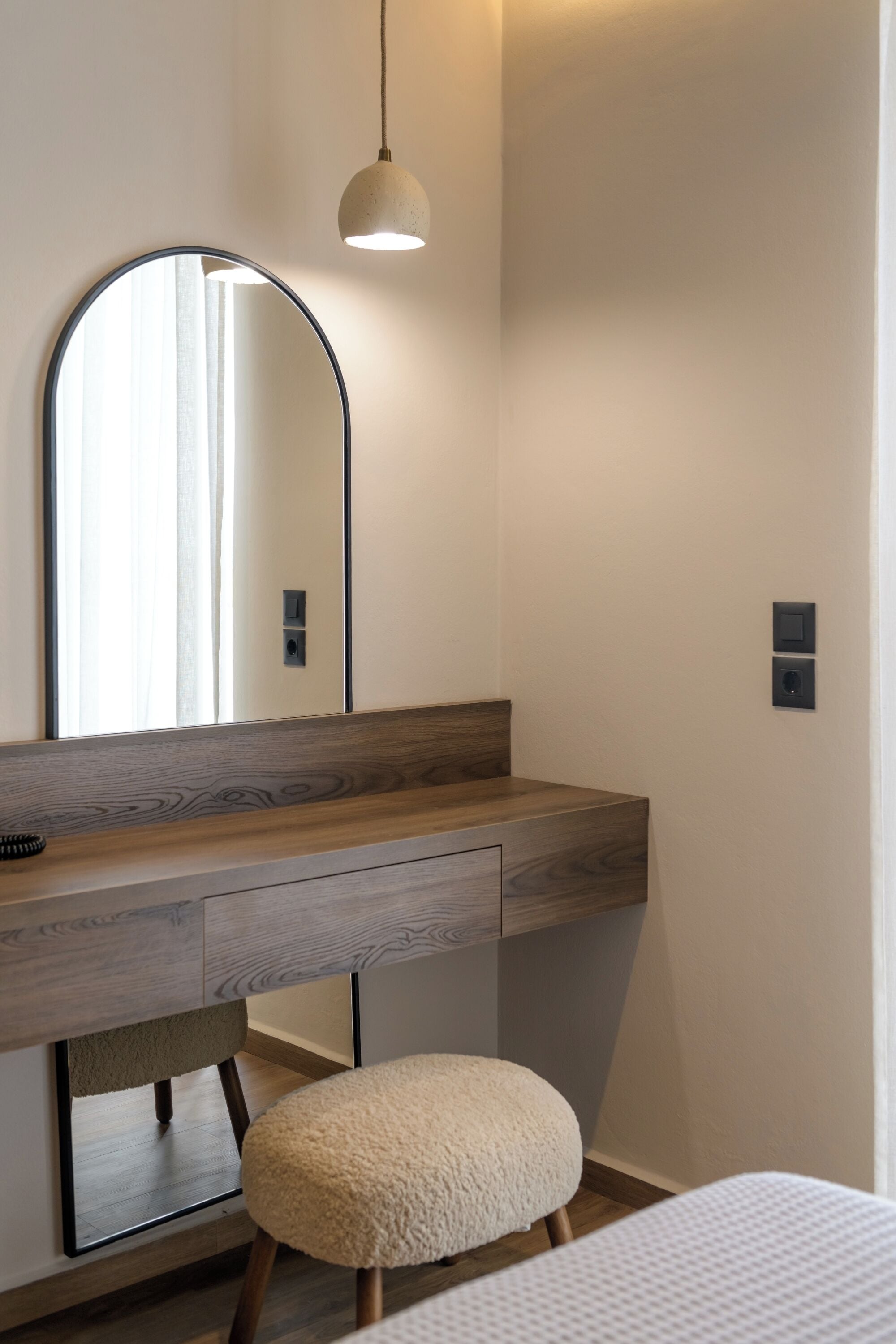 deluxe suite, sea view | 1 bedroom, hypo-allergenic bedding, minibar, in-room safe