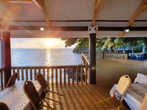 Breakfast, lunch, dinner served; ocean views - Le Uaina Beach Resort (Faleapuna)