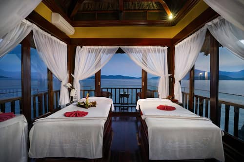 Outdoor treatment area, sauna, hot tub, body treatments, body wraps
