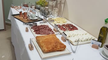 Desayuno buffet incluido todos los días