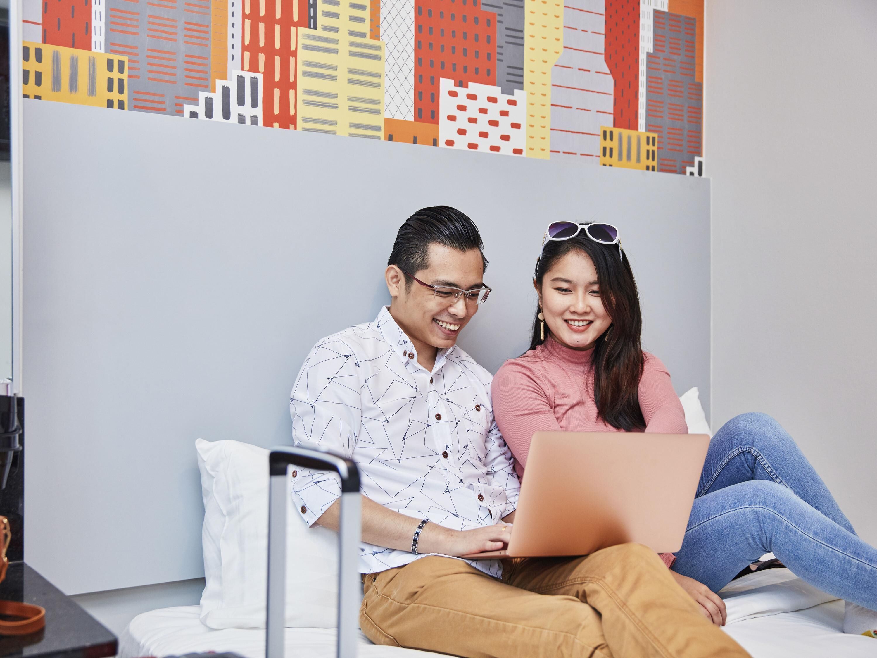 Free WiFi, bed sheets