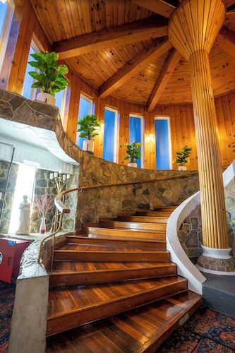 華萊士維爾汽車旅館