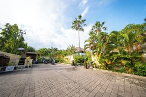 Bãi đậu xe tự phục vụ miễn phí 