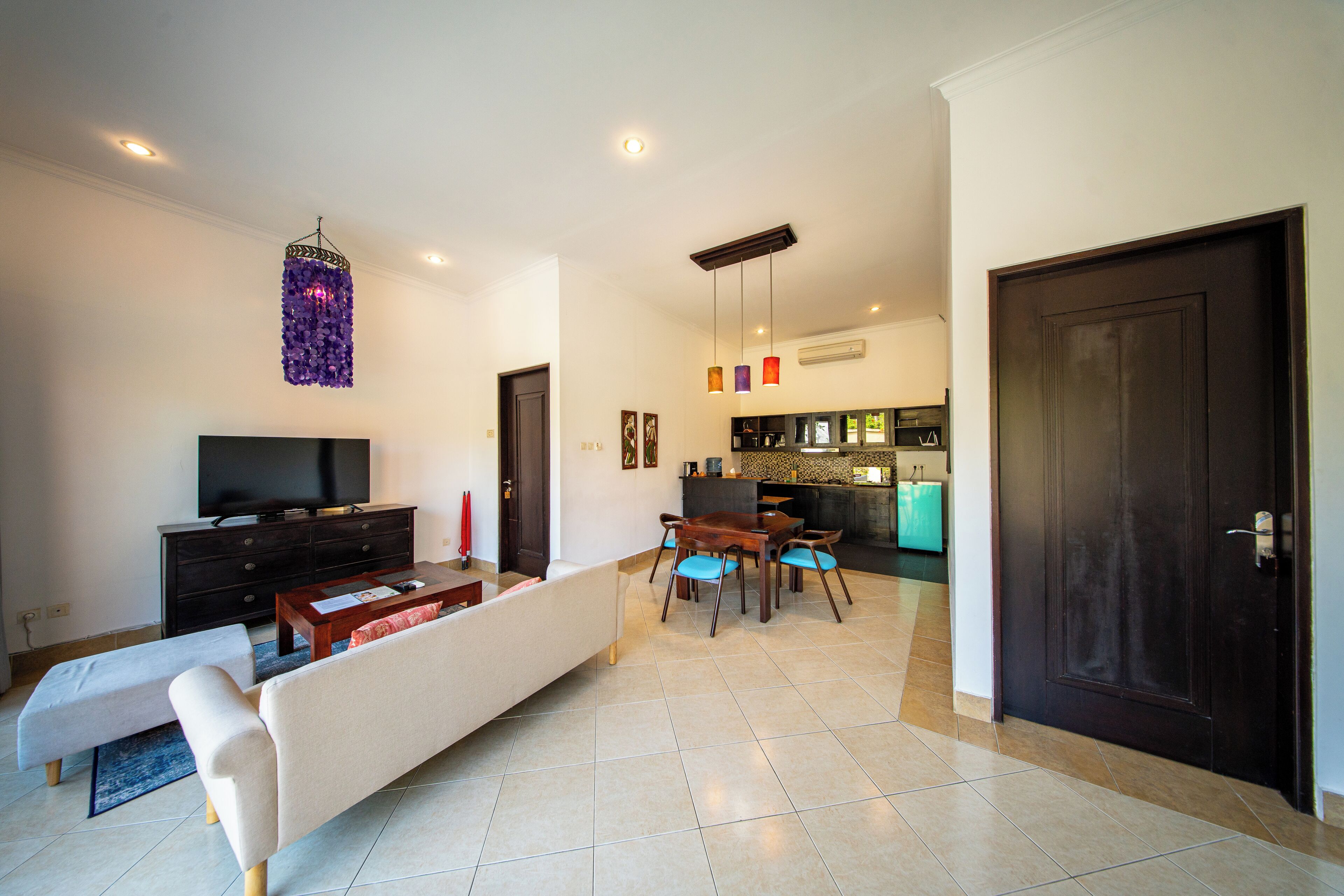 Vila, 2 quartos | Cozinha privada | Geladeira, micro-ondas, cooktop, cafeteira/chaleira
