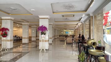 Quầy tiếp tân