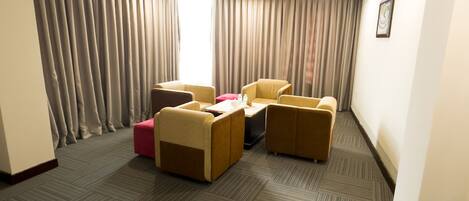 Suite | Minibar, brankas, Wi-Fi gratis, dan seprai linen
