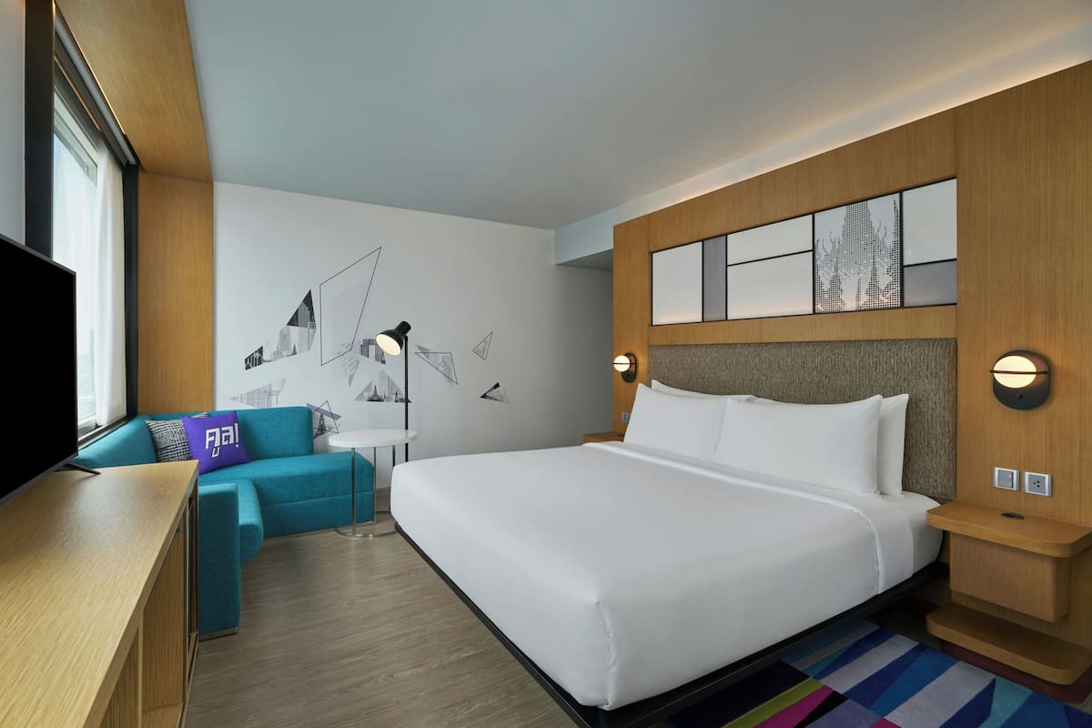 1 bedroom, hypo-allergenic bedding, minibar, in-room safe