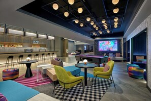 2 bars/lounges, poolside bar