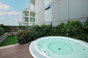 Suite, 1 Bedroom, City View (Savvy Suite) | Hypo-allergenic bedding, minibar, in-room safe, desk