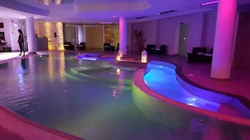 Sale per trattamenti di coppia, sauna, vasca idromassaggio, bagno turco