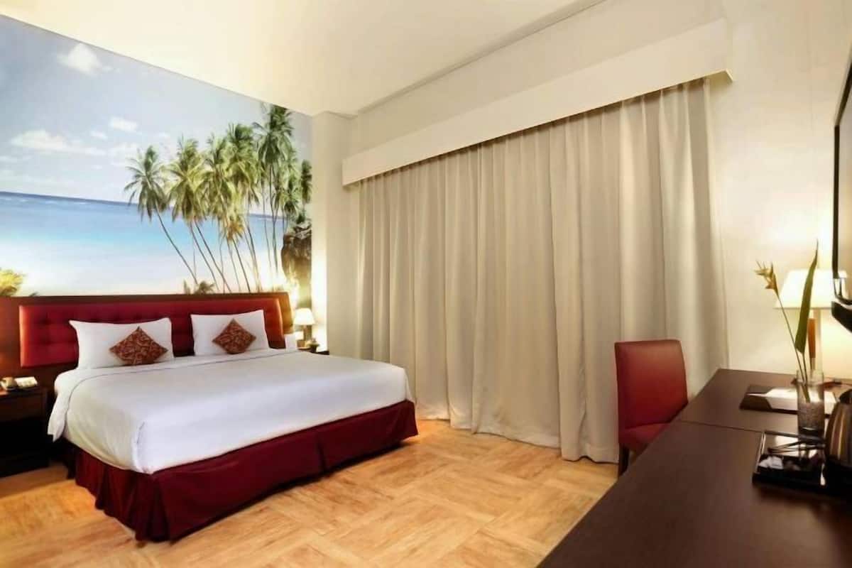 In-room safe, desk, blackout curtains, iron/ironing board