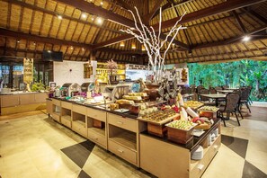 Daily buffet breakfast for a fee - Kuta Central Park Hotel (Kuta)