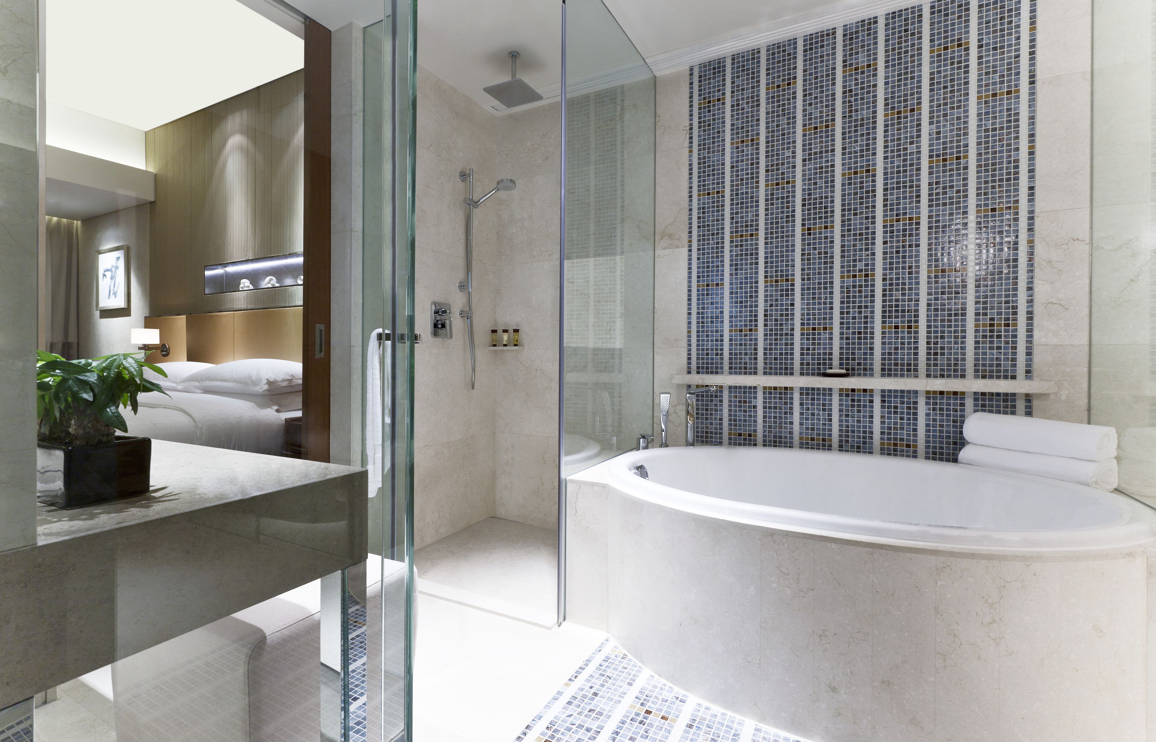 1 bedroom, hypo-allergenic bedding, down duvets, minibar