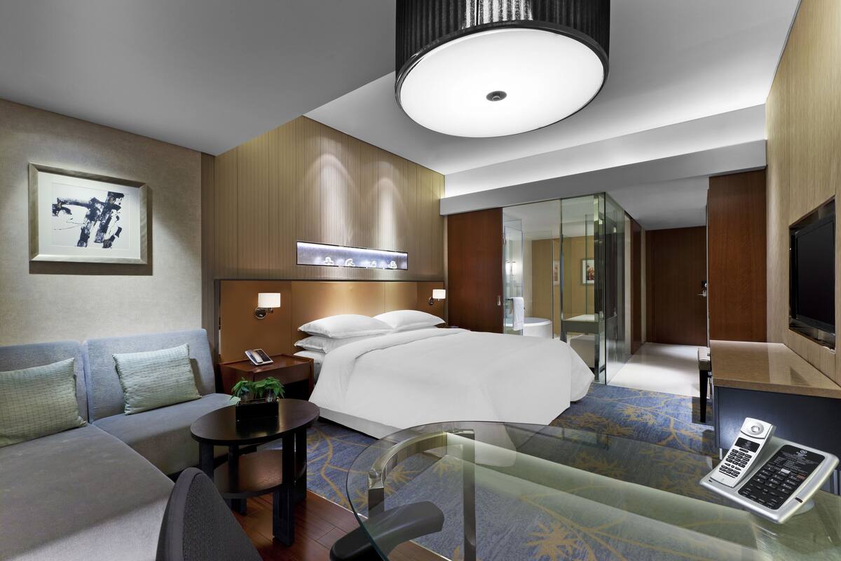 Hypo-allergenic bedding, down duvets, minibar, in-room safe