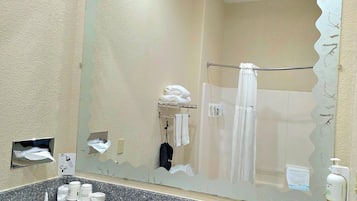 Suite, Mehrere Betten, Nichtraucher | Badezimmer