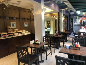 Daily continental breakfast (THB 220 per person)