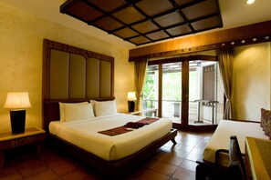 Deluxe Terrace Room | Bộ đồ giường cao cấp, nệm Select Comfort, két bảo mật tại phòng, bàn 