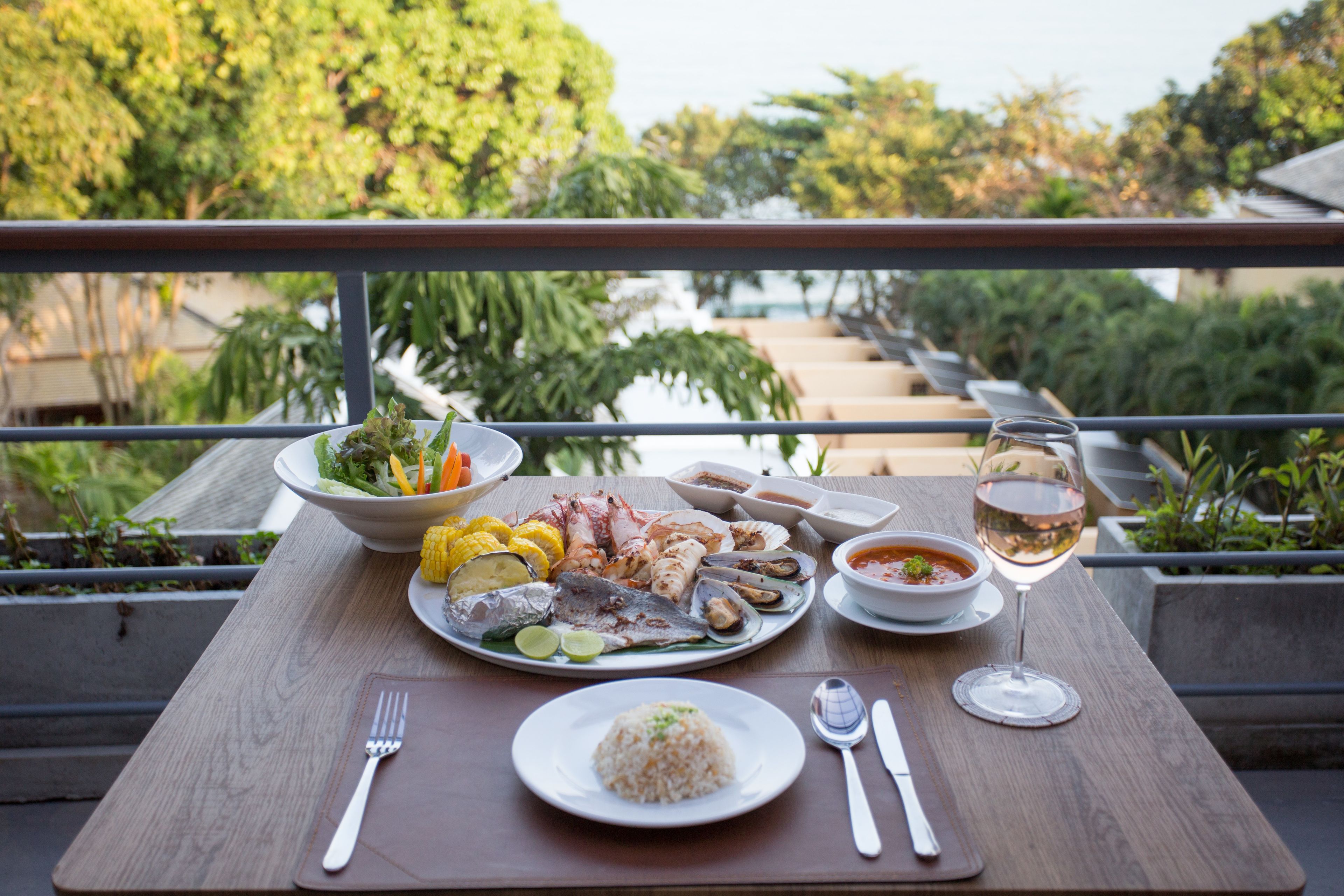 Desayuno continental (THB 1000 por persona) 