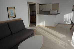 Appartement, 1 chambre | Cuisine privée | Réfrigérateur, plaque de cuisson, cafetière/bouilloire