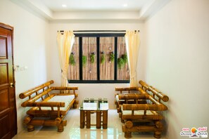 Living area - Chaweng Chalet (Koh Samui)