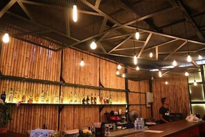 บาร์ริมหาด