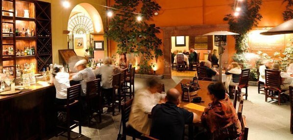 Breakfast, lunch and dinner served - Casalinda Hotel Boutique (San Miguel de Allende)