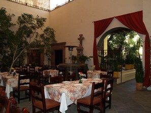 Se sirven desayunos, almuerzos y cenas