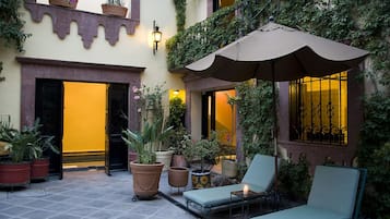 Sun deck
